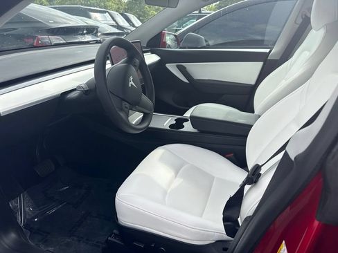 Used 2021 Tesla Model Y Long Range AWD/4WD image 3