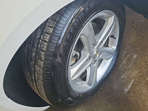 Used 2024 Chevrolet Malibu LT FWD image 29