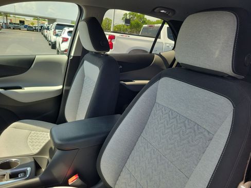Used 2023 Chevrolet Equinox LT FWD image 15