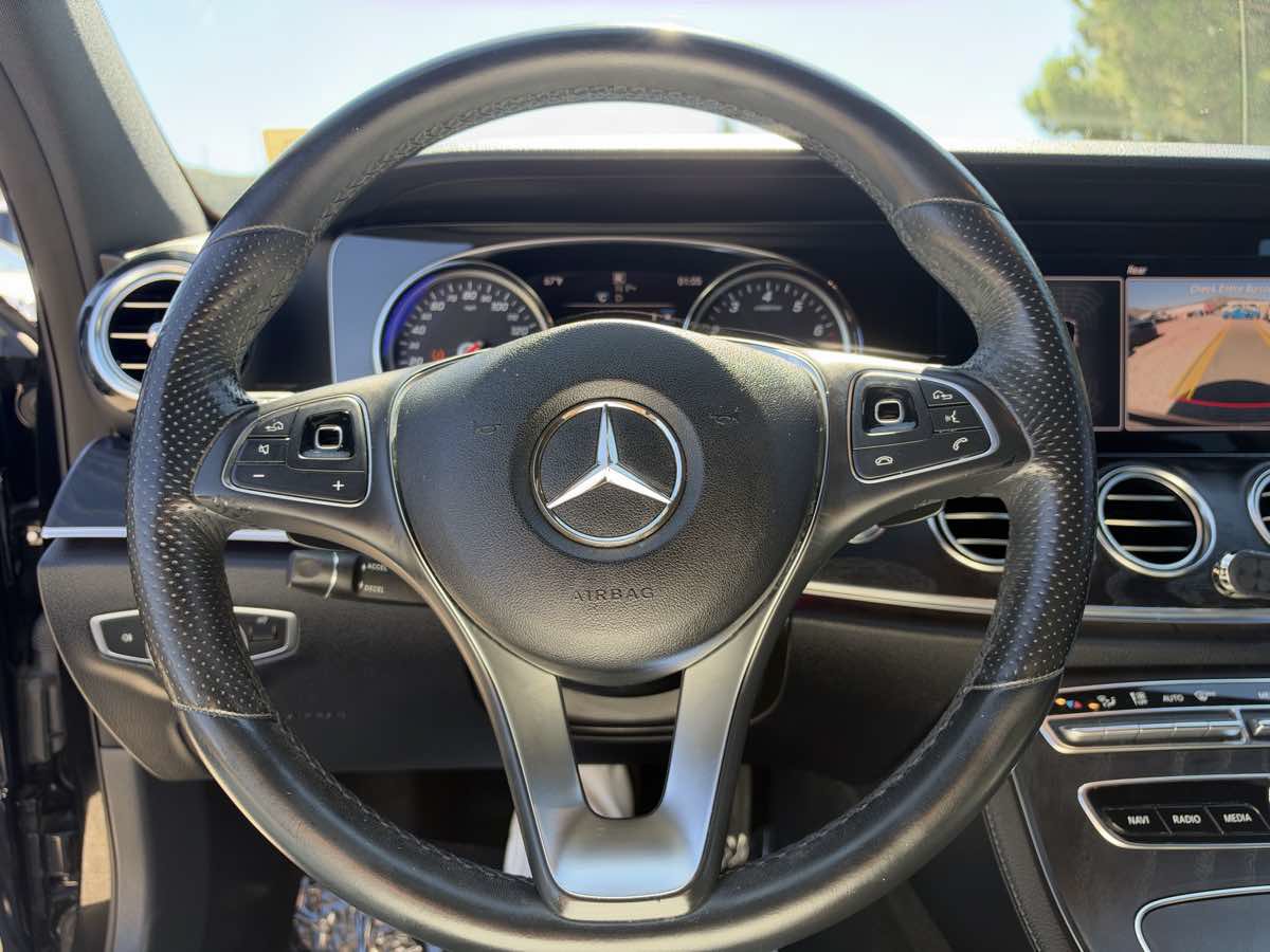 Used 2018 Mercedes-Benz E 300 image 11