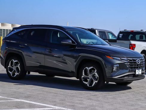 Used 2023 Hyundai Tucson SEL w/ Convenience Package AWD/4WD image 3