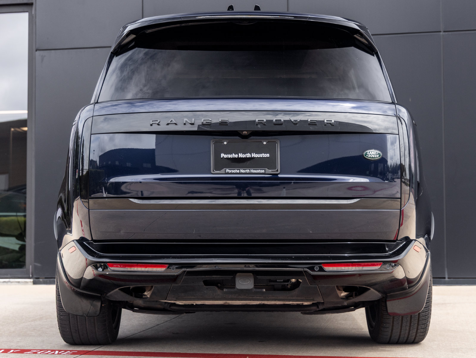 Used 2023 Land Rover Range Rover Long Wheelbase SE AWD/4WD image 7