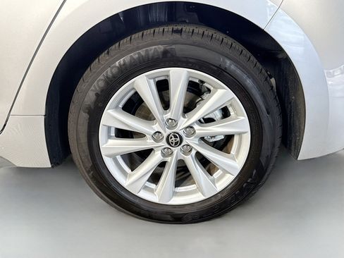 Used 2025 Toyota Corolla SE FWD image 37