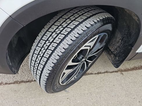 Used 2020 Hyundai Santa Fe Limited image 38