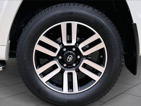 Used 2020 Toyota 4Runner Limited image 10