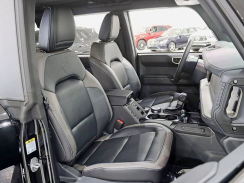 Used 2025 Ford Bronco Outer Banks AWD/4WD image 29