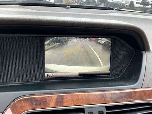 Used 2013 Mercedes-Benz C 250 Sedan image 23