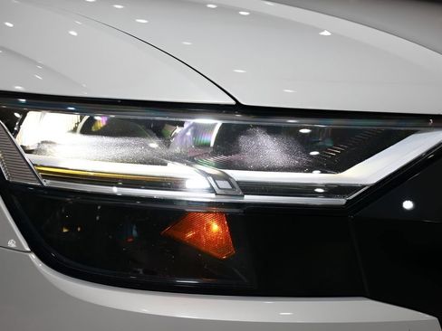 Used 2021 Audi SQ8 Premium Plus w/ SQ8 Black Optic Package image 34