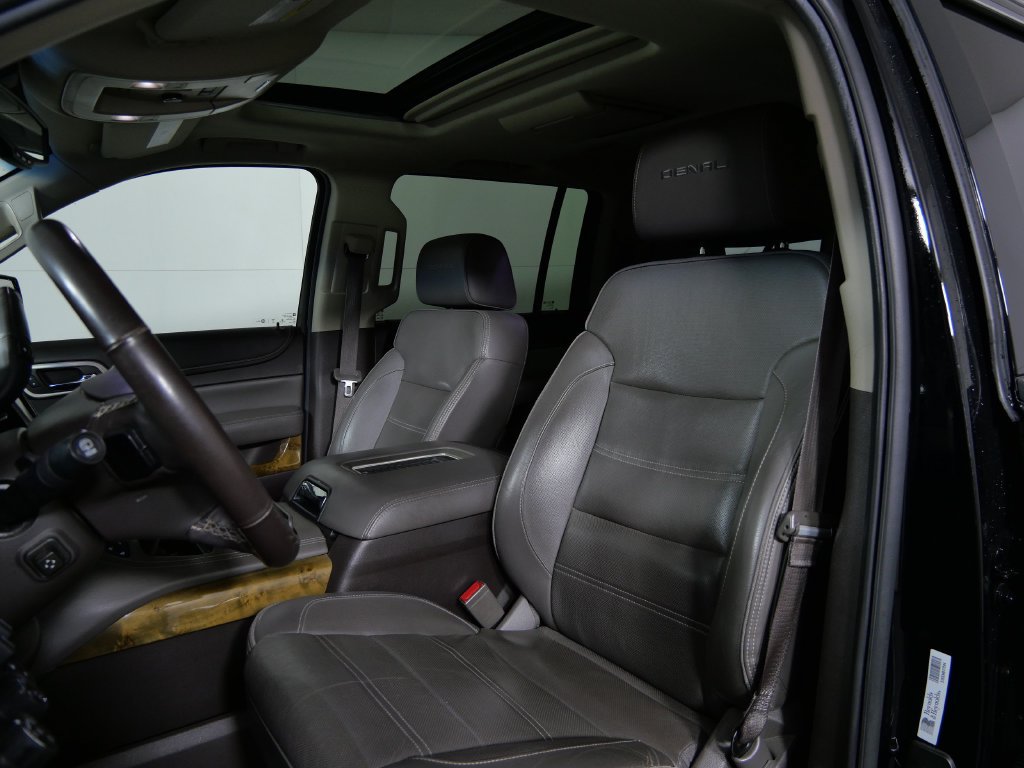 Used 2016 GMC Yukon XL Denali w/ Open Road Package AWD/4WD image 12
