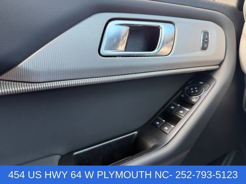 Certified 2025 Ford Explorer Active RWD image 23