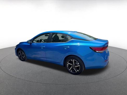 Used 2025 Nissan Sentra SV FWD image 10