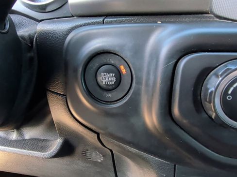 Used 2020 Jeep Wrangler Unlimited Sport S image 22