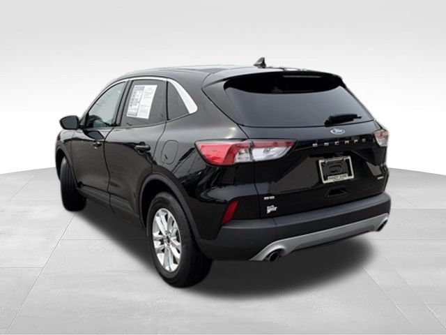 Used 2021 Ford Escape SE w/ Cold Weather Package AWD/4WD image 3