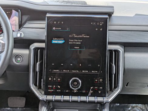 Certified 2026 GMC Acadia Elevation w/ Elevation Premium Package FWD image 74