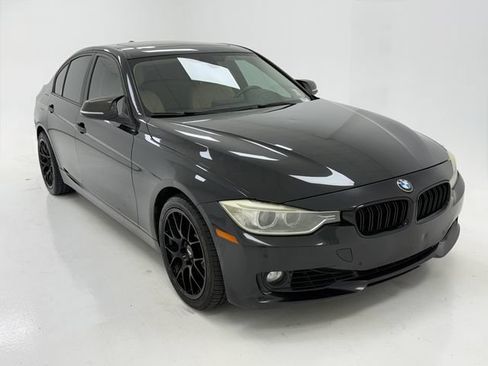 Used 2013 BMW 335i Sedan RWD image 2