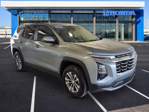 Used 2026 Chevrolet Equinox LT w/ Convenience Package II FWD image 1