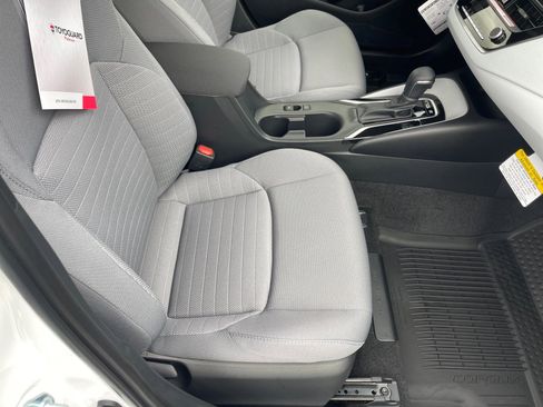 Used 2026 Toyota Corolla SE FWD image 18