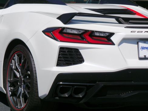 Used 2023 Chevrolet Corvette Stingray Premium Conv w/ Z51 Performance Package RWD image 17