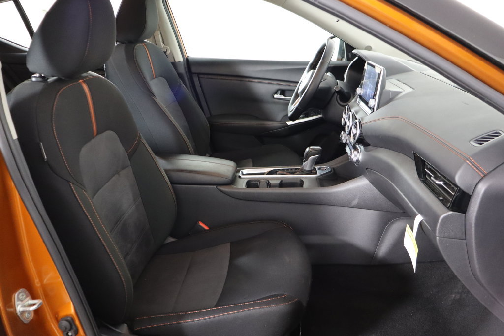 Used 2025 Nissan Sentra SR FWD image 18