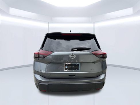 Used 2024 Nissan Rogue S AWD/4WD image 6