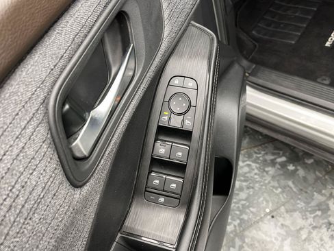 Used 2023 Nissan Rogue SV AWD/4WD image 7