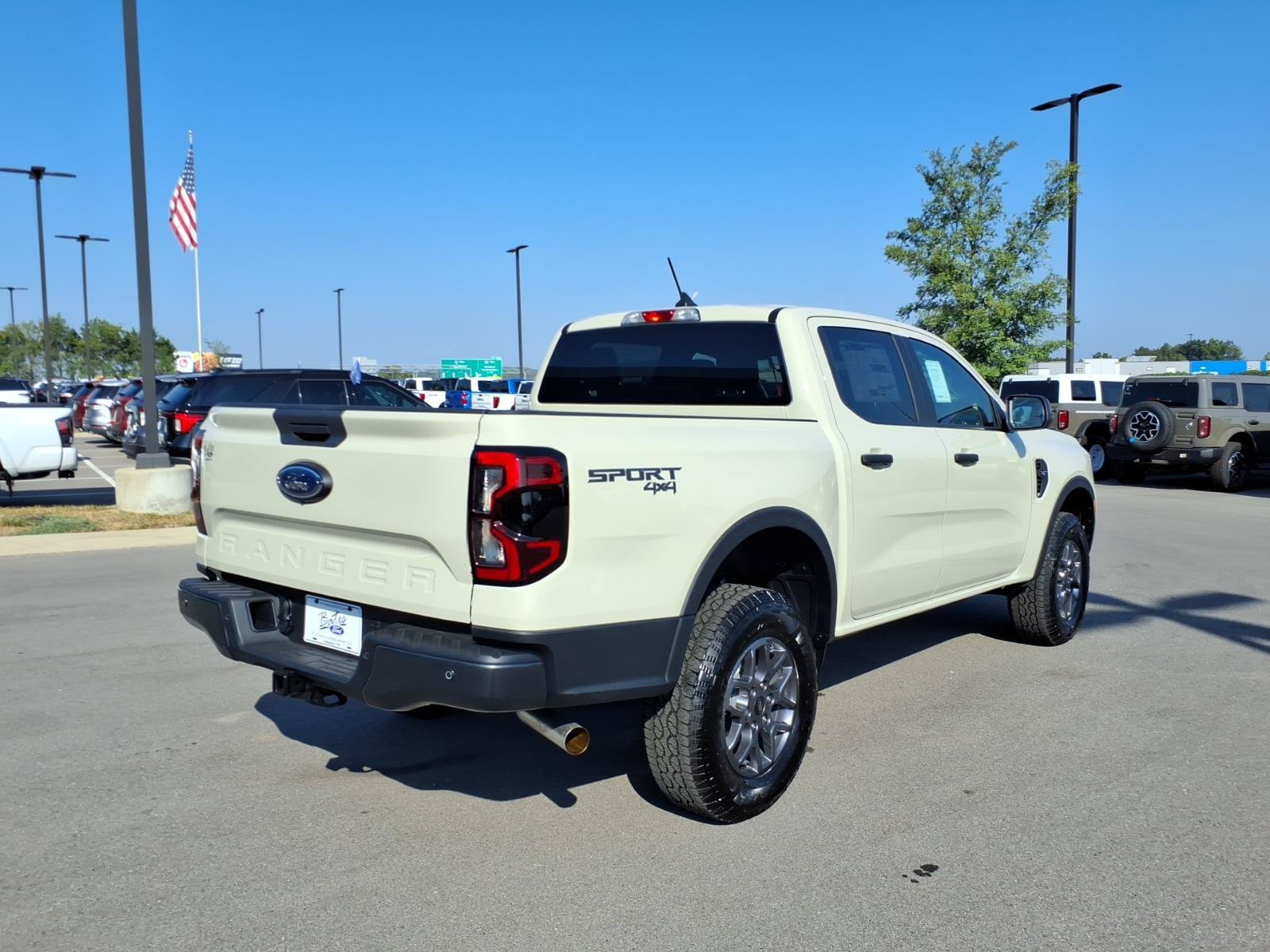 New 2026 Ford Ranger XLT w/ Trailer Tow Package AWD/4WD image 3