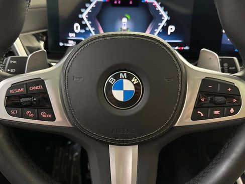 Used 2025 BMW X7 xDrive40i w/ M Sport Package AWD/4WD image 17
