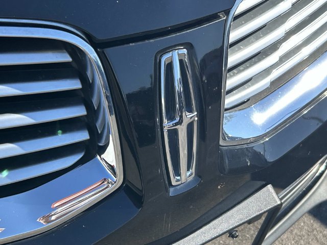 Used 2016 Lincoln MKX Select w/ Select Plus Package FWD image 5