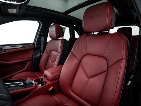 New 2026 Porsche Macan GTS image 20