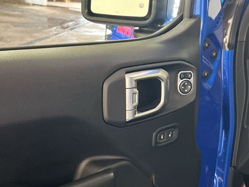 Used 2021 Jeep Wrangler Unlimited Sport AWD/4WD image 16