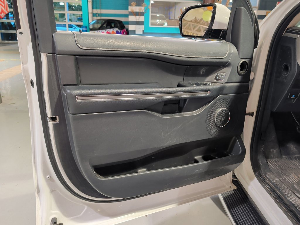 Used 2023 Ford Expedition Max XLT AWD/4WD image 15