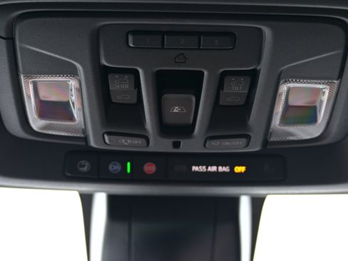 Used 2023 Chevrolet Silverado 2500 High Country w/ Z71 Off-Road Package image 11