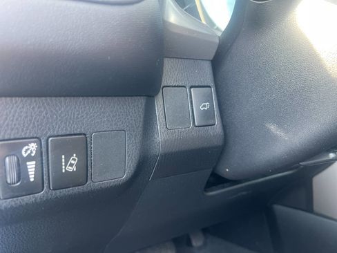 Used 2018 Toyota RAV4 XLE image 28