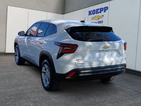 New 2026 Chevrolet Trax LS w/ LS Convenience Package image 3