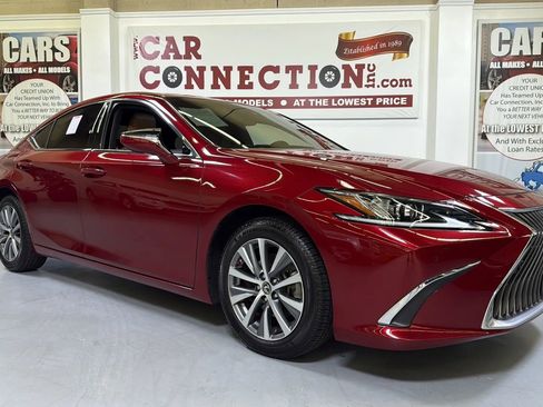 Used 2020 Lexus ES 350 w/ Premium Package image 2