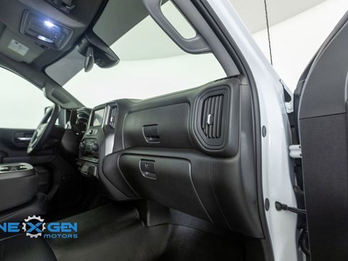 Used 2025 Chevrolet Silverado 2500 Custom w/ Custom Value Package AWD/4WD image 40