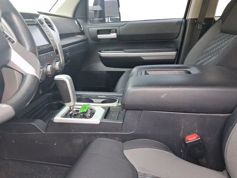 Used 2018 Toyota Tundra SR5 w/ TRD Off Road Package AWD/4WD image 15