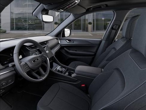 New 2025 Jeep Grand Cherokee L Laredo w/ Luxury Tech Group I image 22