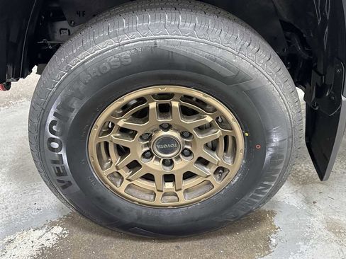 Certified 2022 Toyota Tacoma SR5 w/ Trail Edition image 10