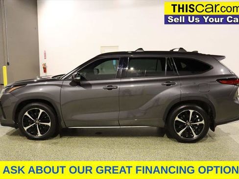 Used 2021 Toyota Highlander XSE image 4