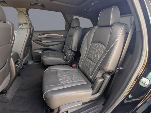 Used 2023 Buick Enclave Avenir w/ Avenir Technology Package image 15