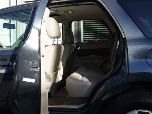 Used 2009 Ford Escape Limited image 29