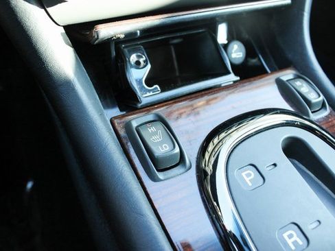 Used 2000 Cadillac Eldorado Touring image 18