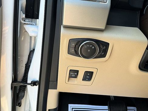 Used 2020 Ford F150 Lariat AWD/4WD image 13
