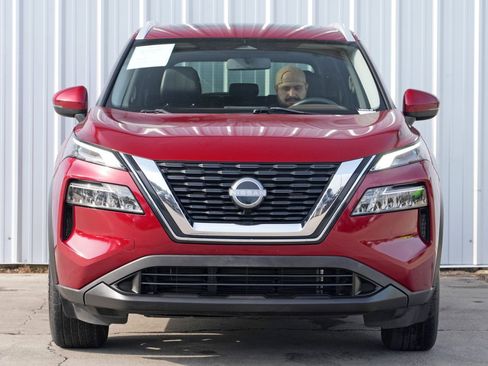 Used 2022 Nissan Rogue SV w/ SV Premium Package image 6