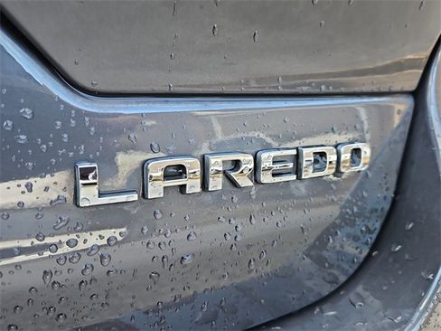 Used 2023 Jeep Grand Cherokee Laredo image 27