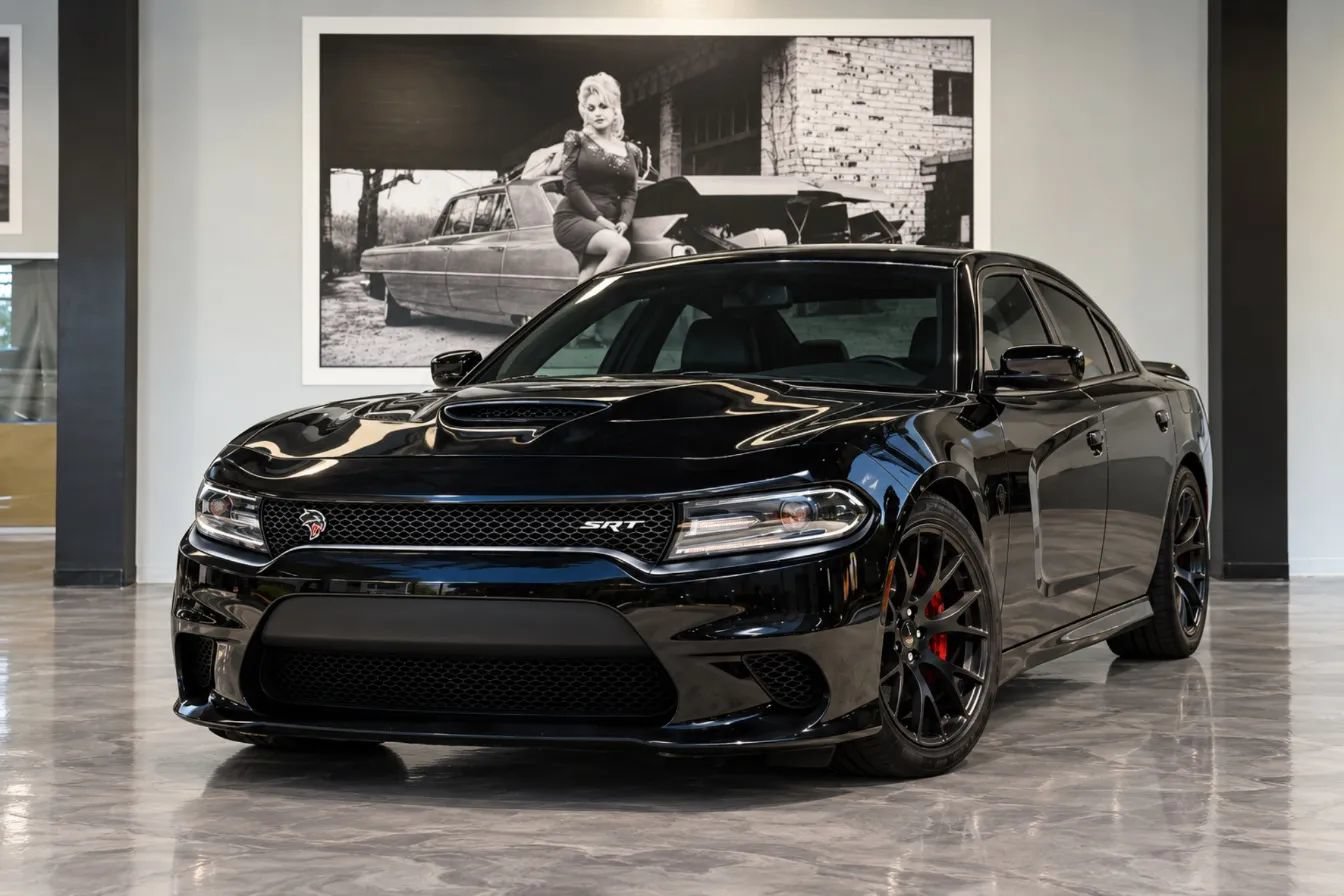 Used 2016 Dodge Charger SRT Hellcat w/ Harman/Kardon Audio Group RWD image 1