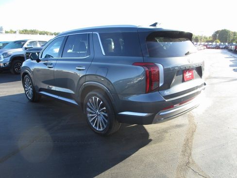 Used 2024 Hyundai Palisade Calligraphy image 8