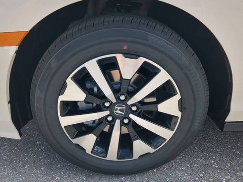 New 2026 Honda Odyssey EX-L image 10