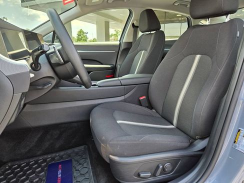 Used 2025 Hyundai Sonata SEL FWD image 9